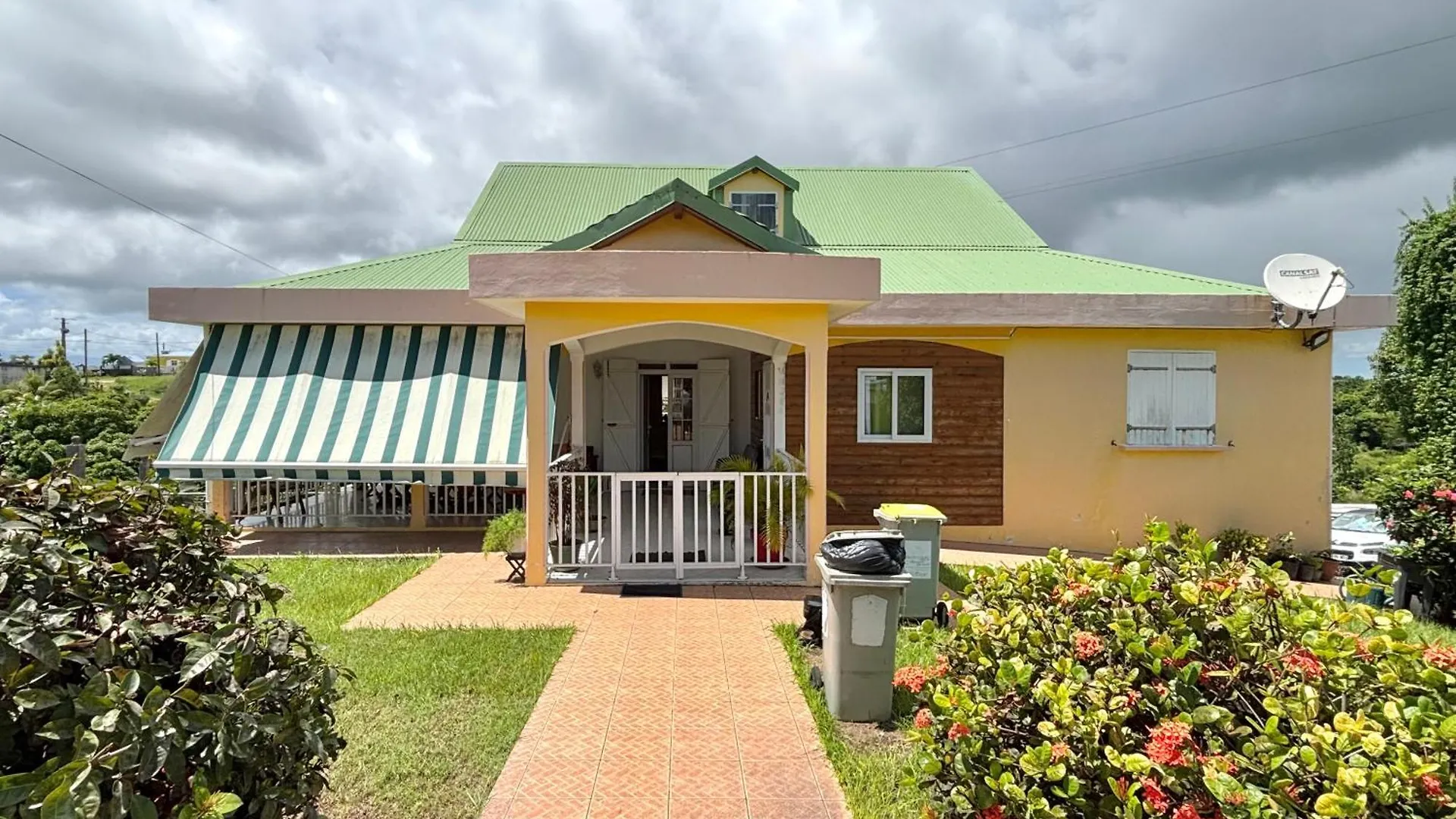 Le Petit Nid De Maudette - Proche Plage Caravelle Sainte-Anne